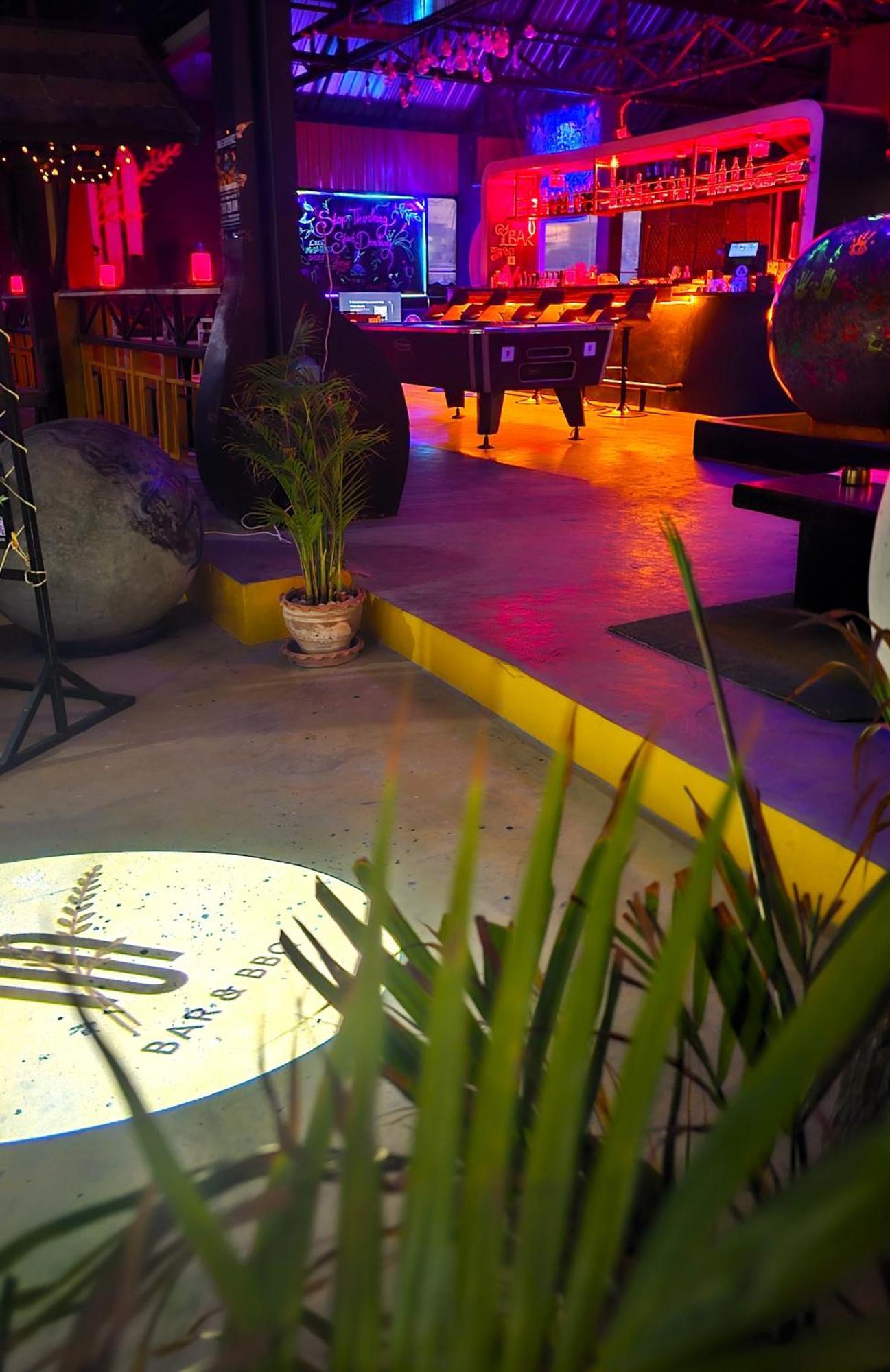 Mbar Hostel Haad Rin Exterior photo
